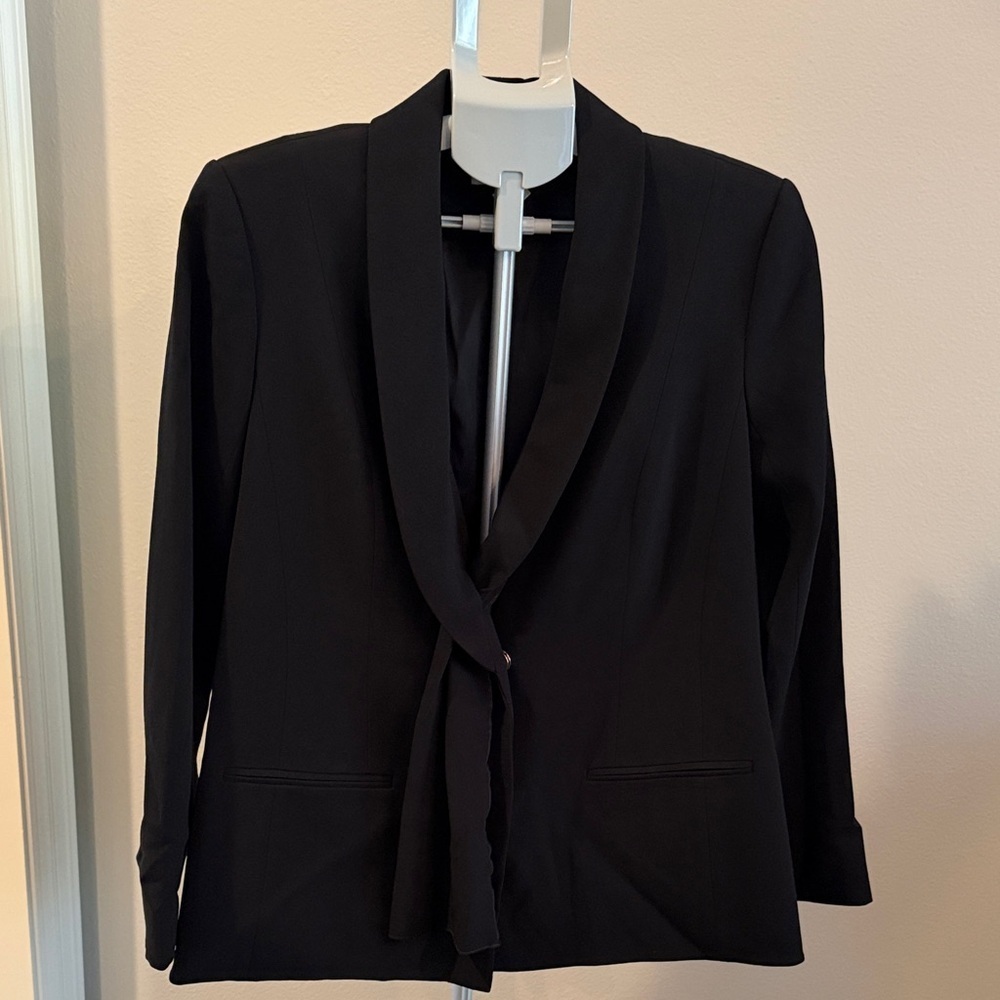 PAULE KA Classic Black Suit Jacket